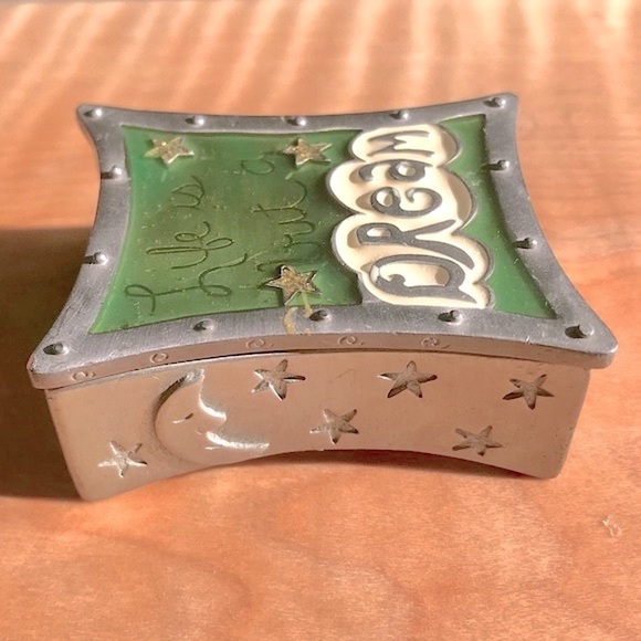 LIFE IS BUT A DREAM small silver and green enamel keepsake jewelry metallic box - Picture 8 of 16